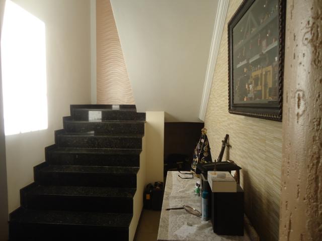 Oportunidade... excelente casa toda em porcelanato! - Foto 3
