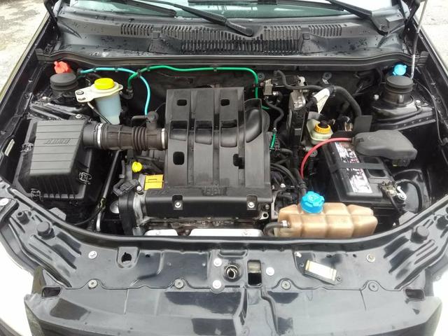 Fiat Siena ano 10/10 88 mil kilometros - Foto 16