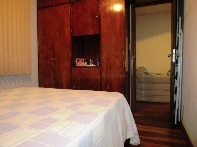 Excelente casa. 03 pavimentos, com habite-se e ótima localização. - Foto 10