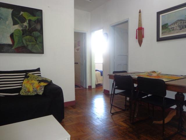 Excelente casa com 04 quartos - Foto 4