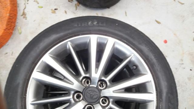 Jogo de Rodas Toyota Corolla R16 com Pneu