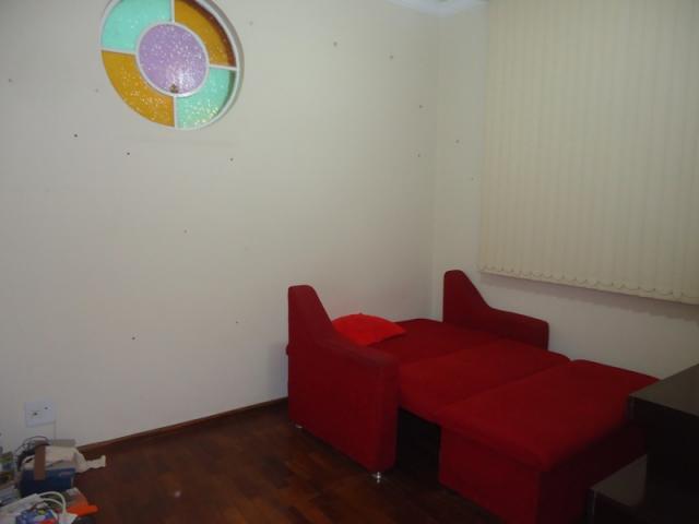 Casa geminada no melhor ponto do bairro! - Foto 4