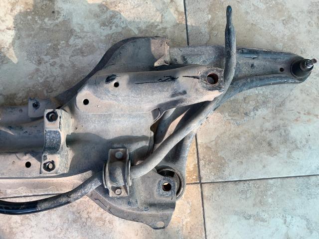 Quadro da suspençao do honda fit 2003a2007 original - Foto 2