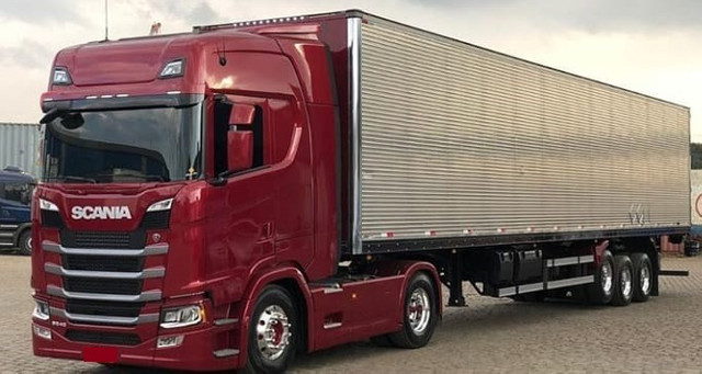 SCANIA S540 4X2 CARRETA BAÚ CARGA SECA 3 EIXOS 2021