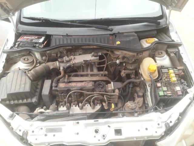 Corsa sedan - Foto 2