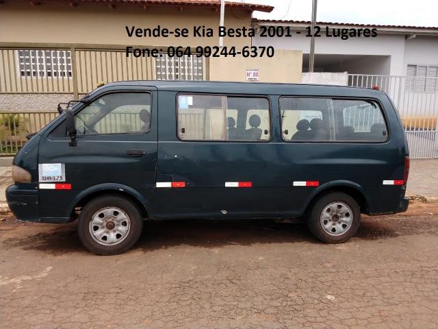 Vende-se Kia Besta 2001