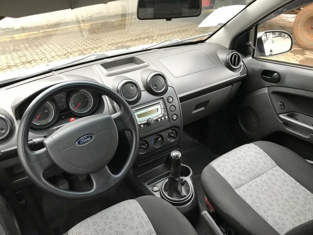 Fiesta Sedan 1.6 2011, divido no cartão, leia o anúncio com atenção - Foto 9