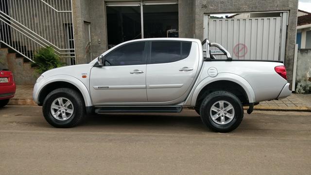 Mitsubishi L200 Triton 3.2 - Foto 4