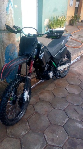 XR200 DE TRILHA