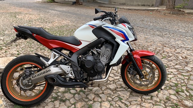 HONDA CB650F 2015 CAPITÃO AMÉRICA