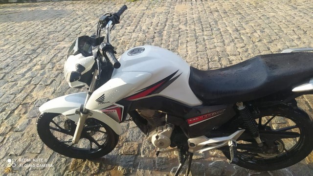 Vendo moto Honda titan