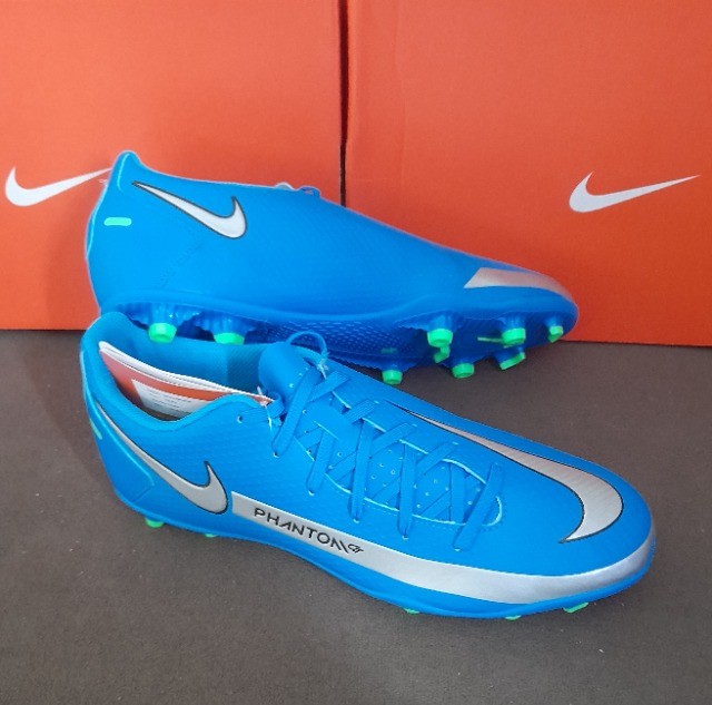 nova chuteira phantom
