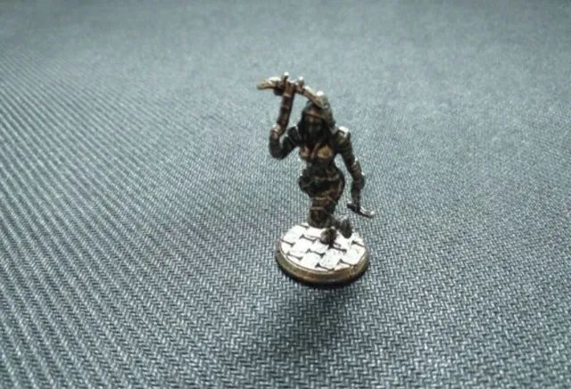 4 miniaturas de metal para RPG - Foto 5