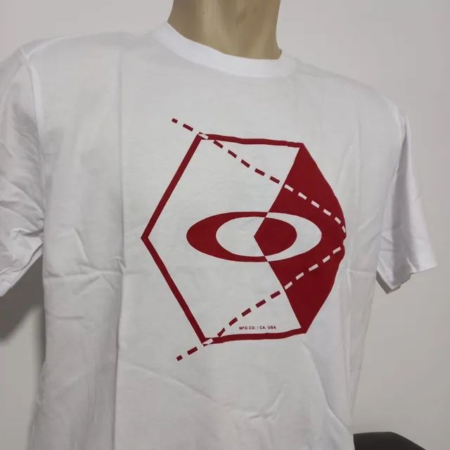 Camiseta Oakley Branca - M - Roupas - Bela Vista, São Paulo 1223105093