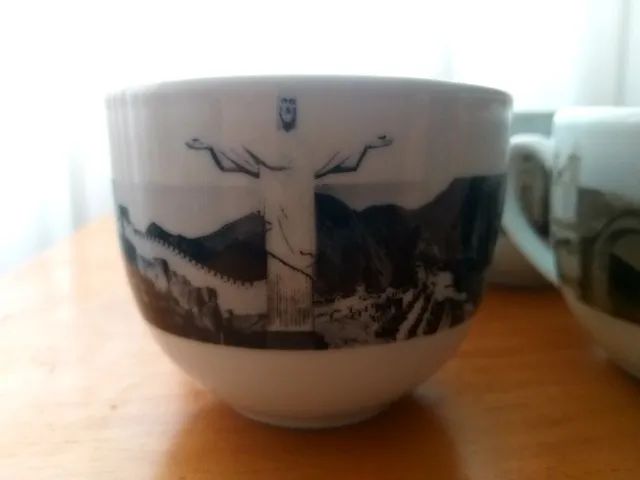 Conjunto de Xícaras com imagens do mundo - Foto 3