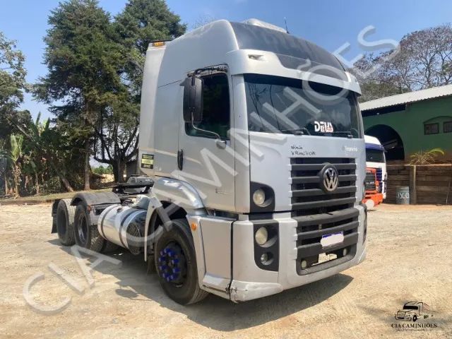 VW 25-370 TRACTOR 6x2 ANO 2009
