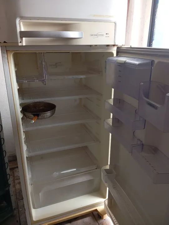 Geladeira Electrolux Duplex com Dispenser de Água - Foto 4