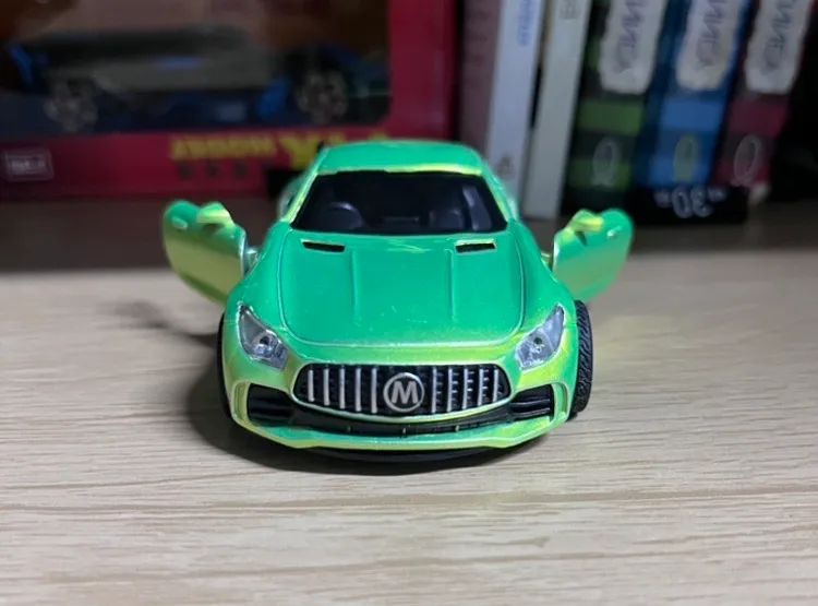 Mercedes AMG GT Black series 1:36 - Foto 2