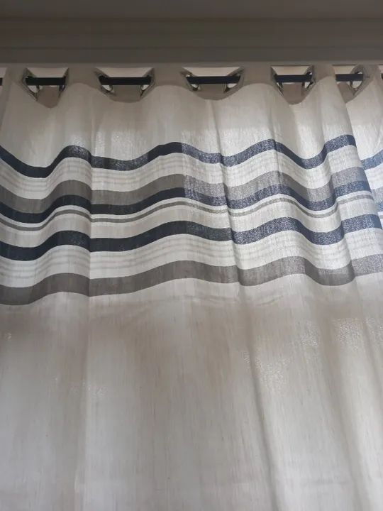 Cortina Listrada Bege Cinza Preto p varão