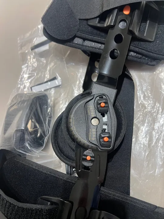Suporte articulado para joelho