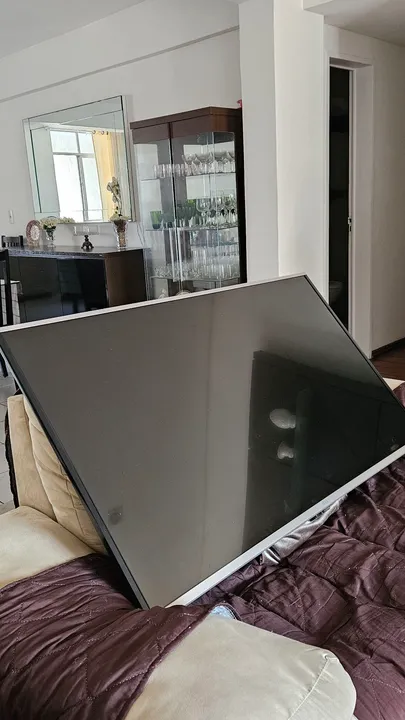 TV Smart LG 49 - retirada peças( funciona)