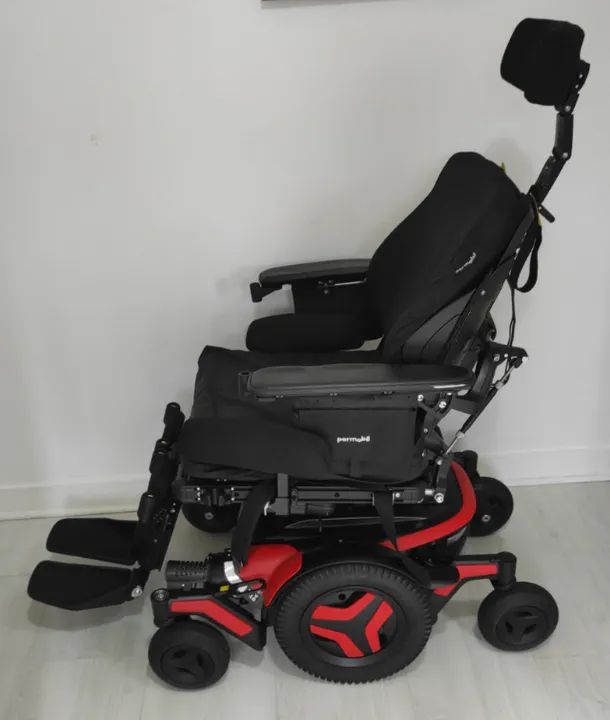 Cadeira de Rodas Motorizada Permobil M Corpus VS (Fica em Pé) - Foto 2