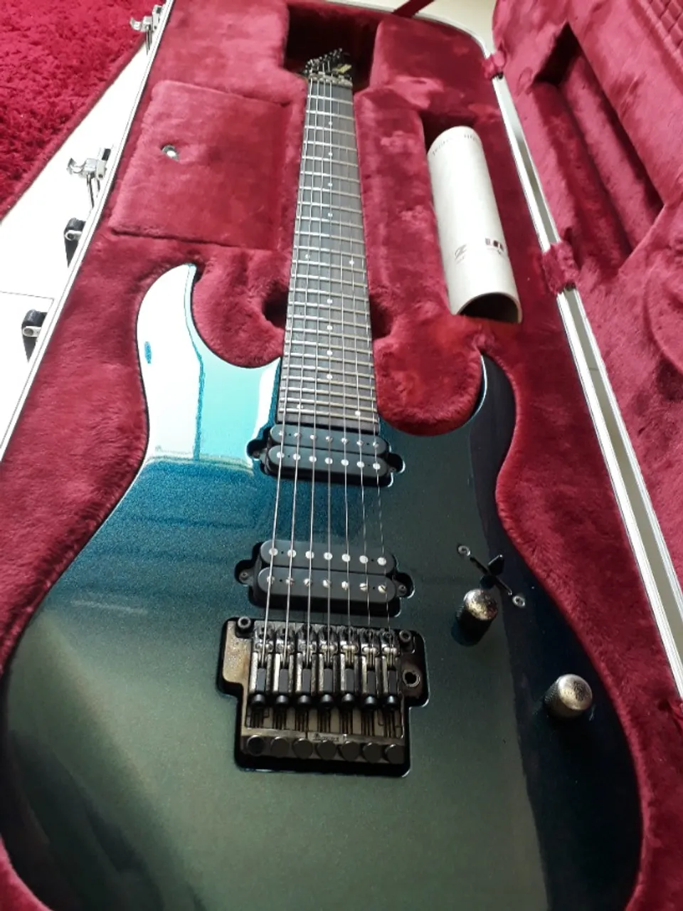 Ibanez Prestige AZ2402-PWF Pearl White Flat com case