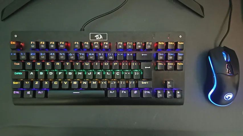 PC Gamer completo, com monitor curvo 32", mesa e acessórios! - Foto 6