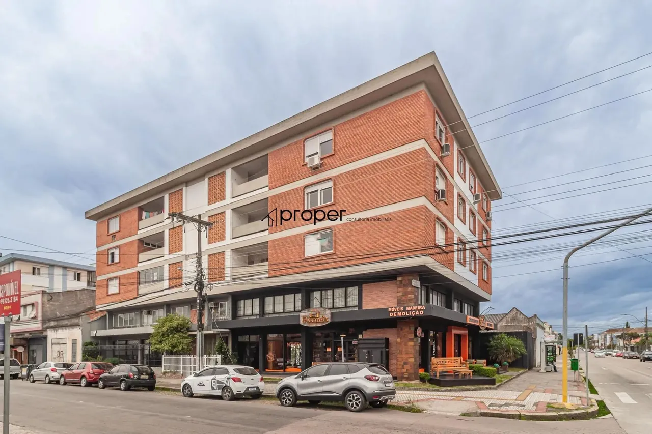 Apartamento com sacada para aluguel no Centro - Pelotas/RS
