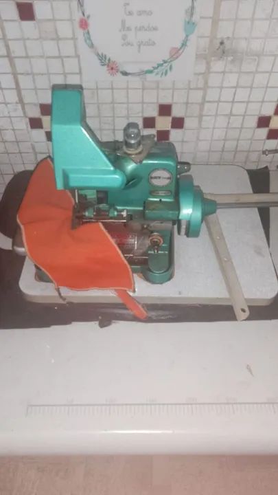 Máquina de overloque  - Foto 2