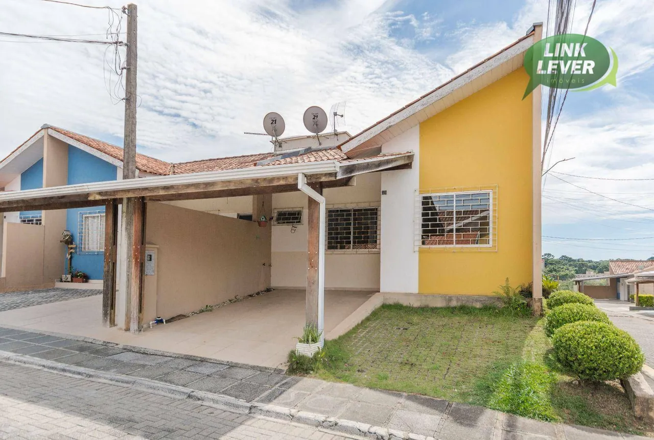 Casa com 3 dormitórios para alugar, 60 m² por R$ 3.116/mês - Santa Cândida - Curitiba/PR