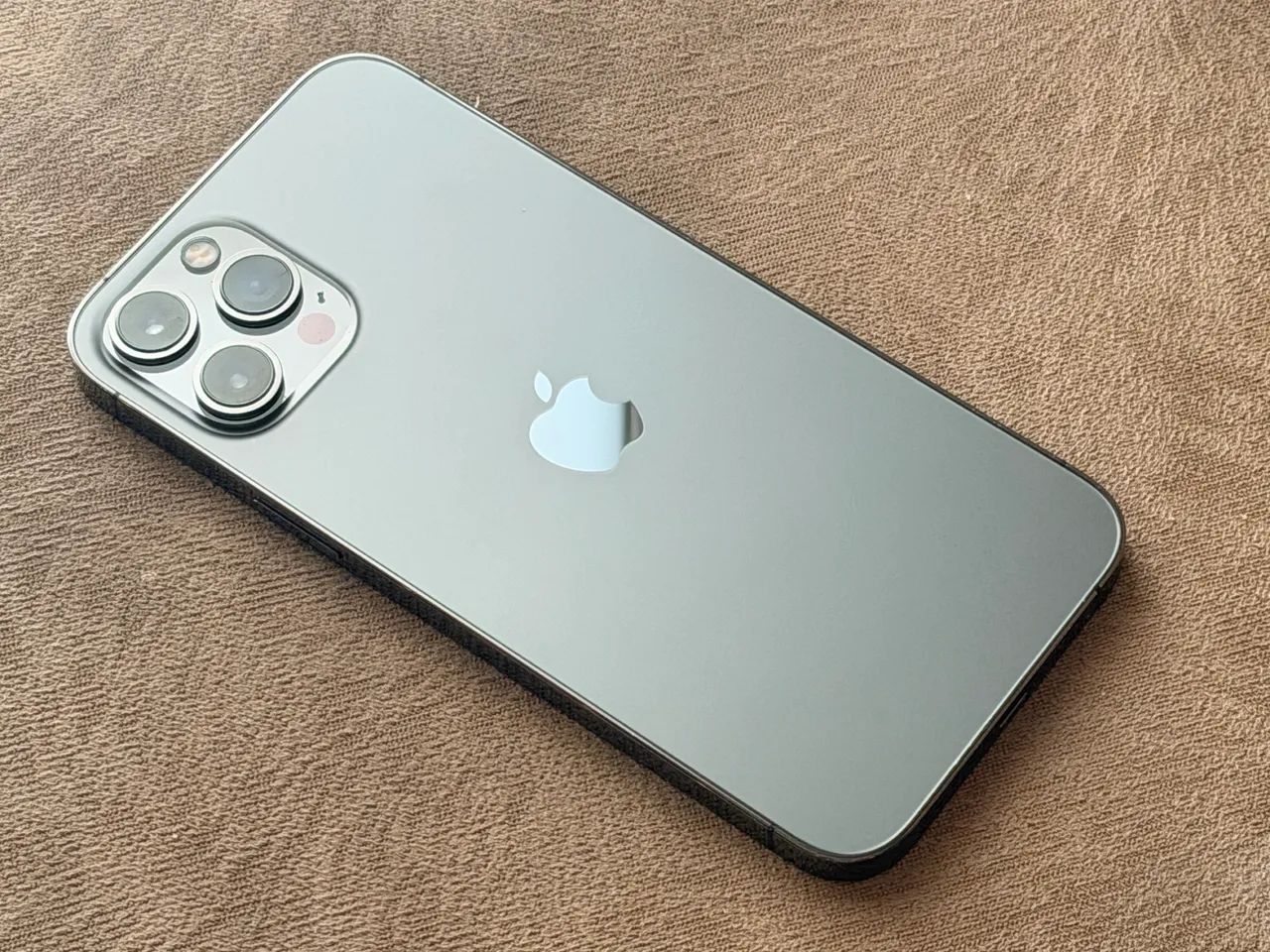 iPhone12 Pro Max 512GB シルバー Apple iPhone 12 Pro Max 512GB Prata - Leapfone