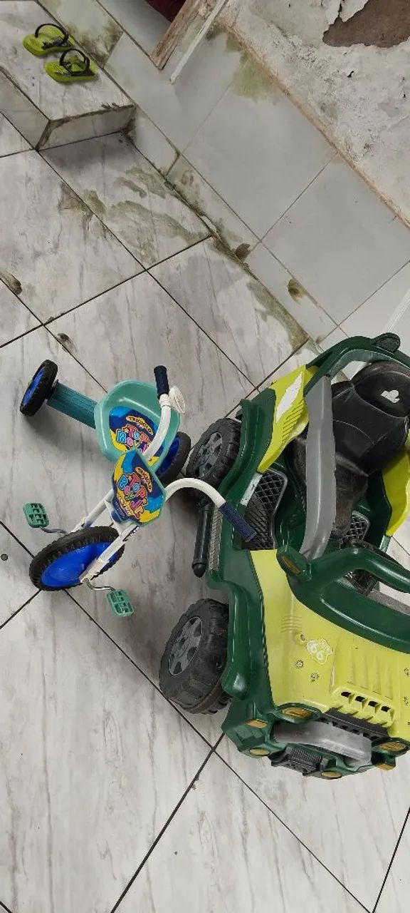 Triciclo e Mini Jeep para Crianças