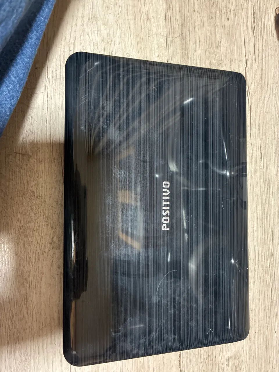 Vendo netbook positivo móbile defeito