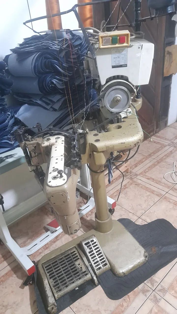 Máquina de Costura Industrial fechadeira  - Foto 2