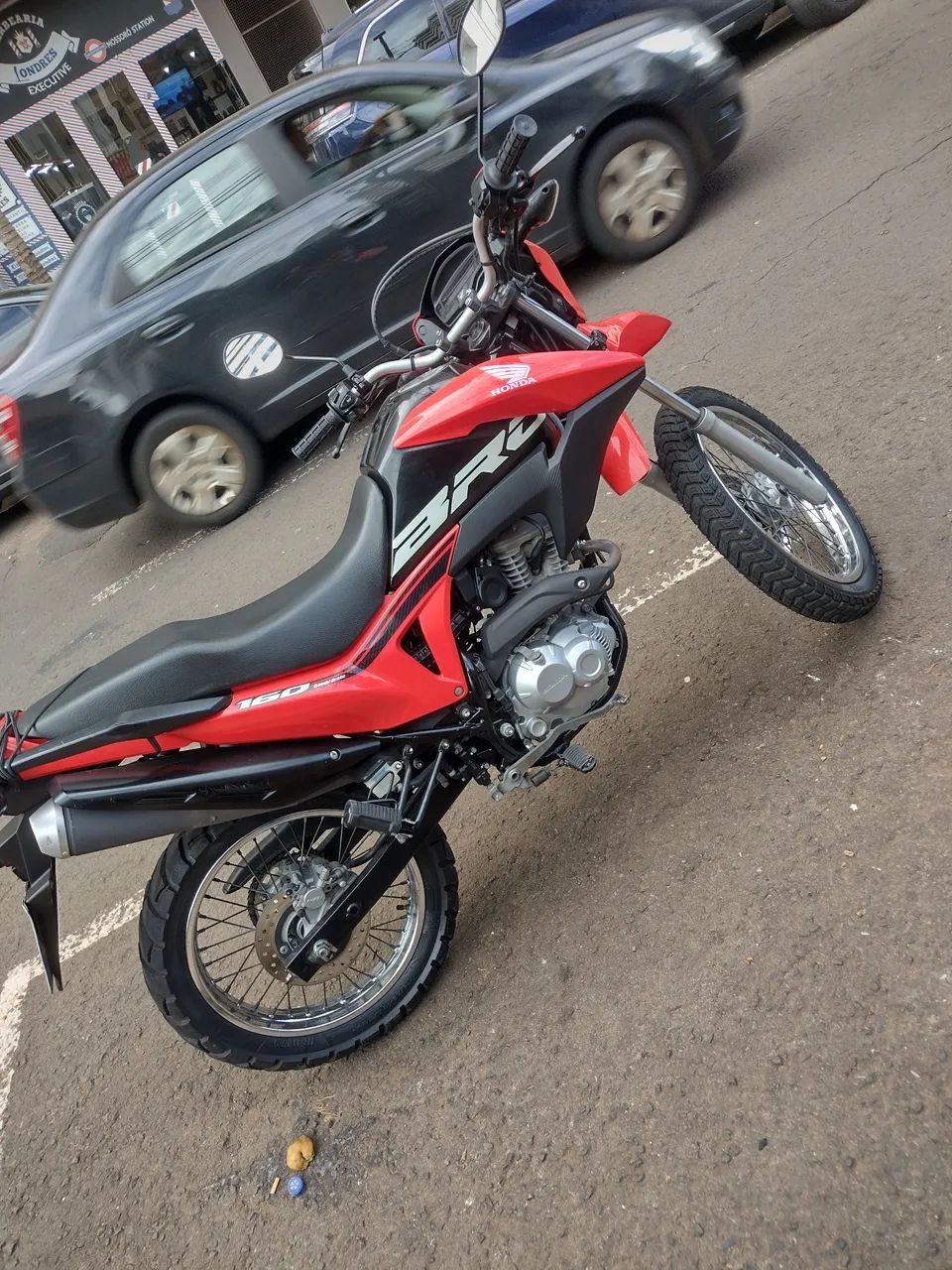 Honda Bros 160 único dono.