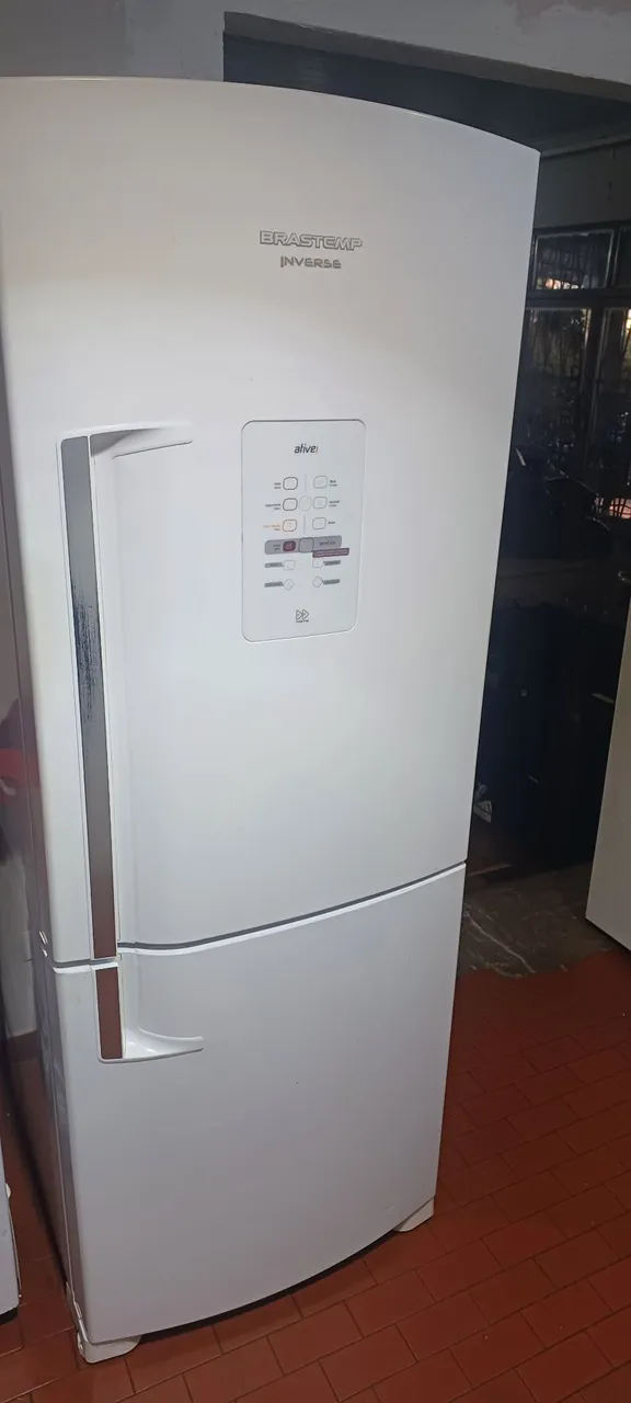 Geladeira Brastemp Inverse - Design e Tecnologia