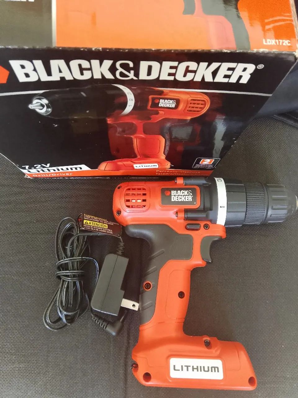 Furadeira sem fio portátil da Black&Decker - Foto 2