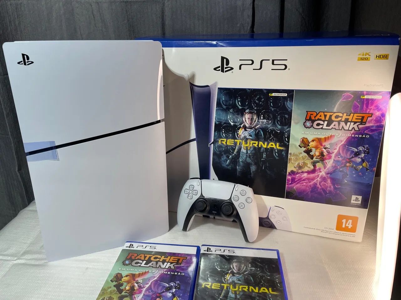 Playstation Slim mídia física e digital + 2 jogos físicos.