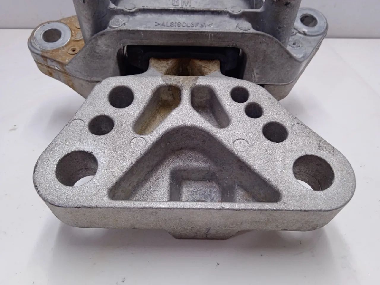 Suporte Coxim Motor Esquerdo Tracker Onix 20 A 24 Original - Foto 6