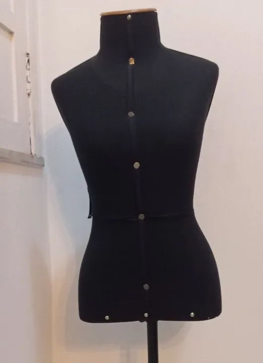 Manequim em tecido. Excelente estado.