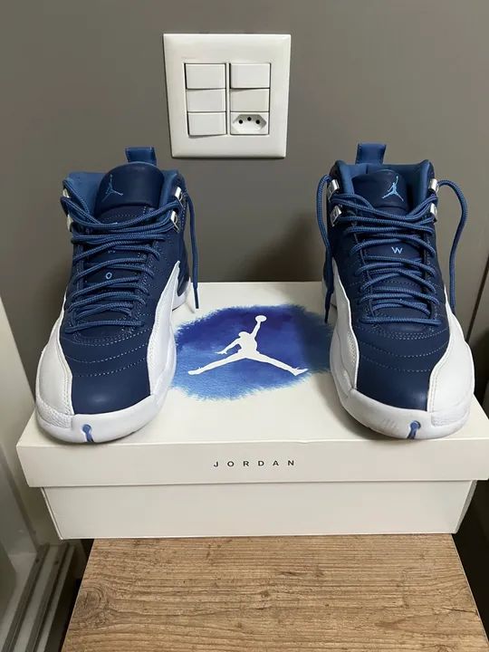 Tênis Jordan 12 Retro - Azul e Branco