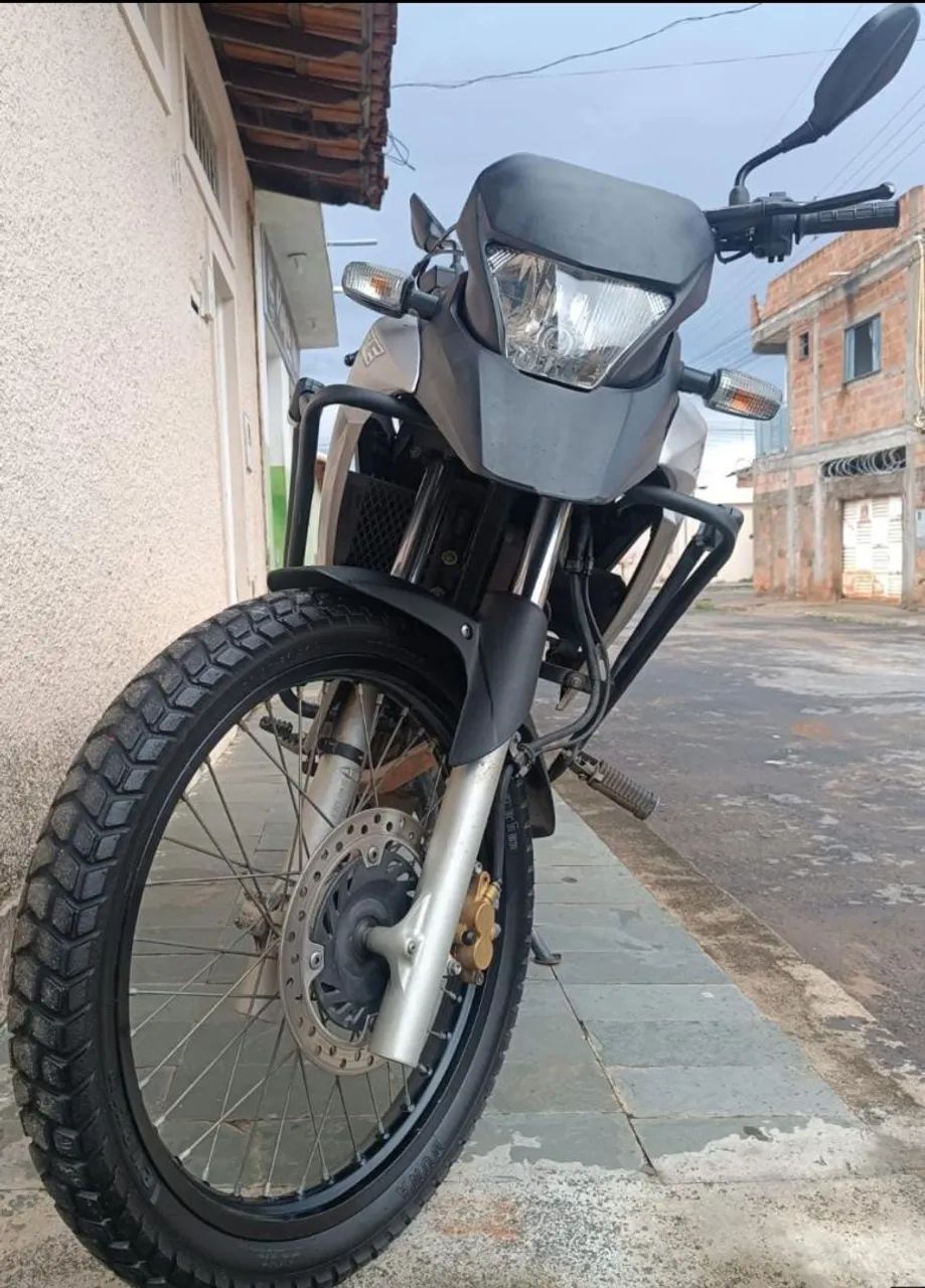 XRE300 Ano 2017, TÔ PEDINDO TABELA FIPE, POREM, VALOR NEGOCIAVEL..LEIA ANUNCIO.. - Foto 4