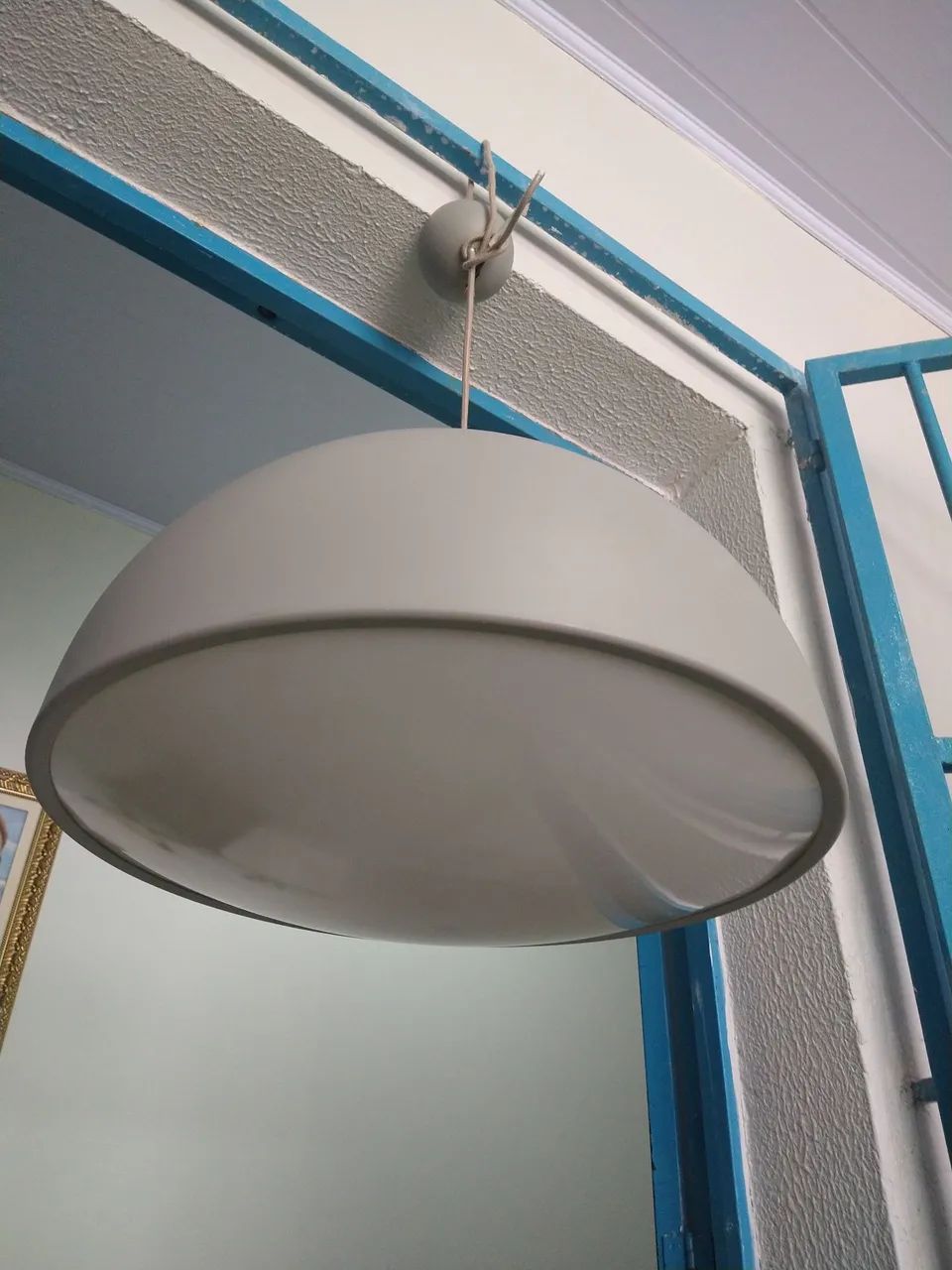 Luminária de teto em cúpula branca - Foto 2