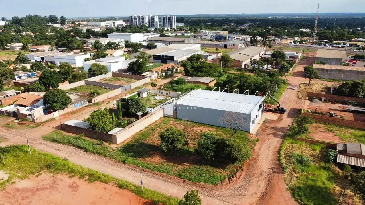 Área para galpões,  enfrente  locatelli, troco por carro - Foto 2