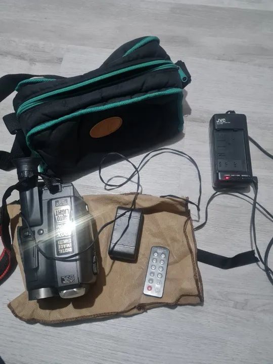 Filmadora Jvc Gr-ax817um