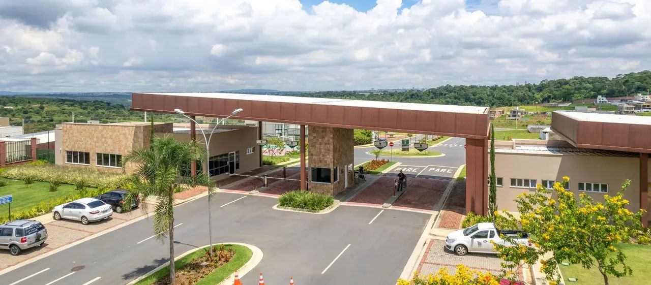 Terreno à venda no bairro Jardins Bolonha - Senador Canedo/GO