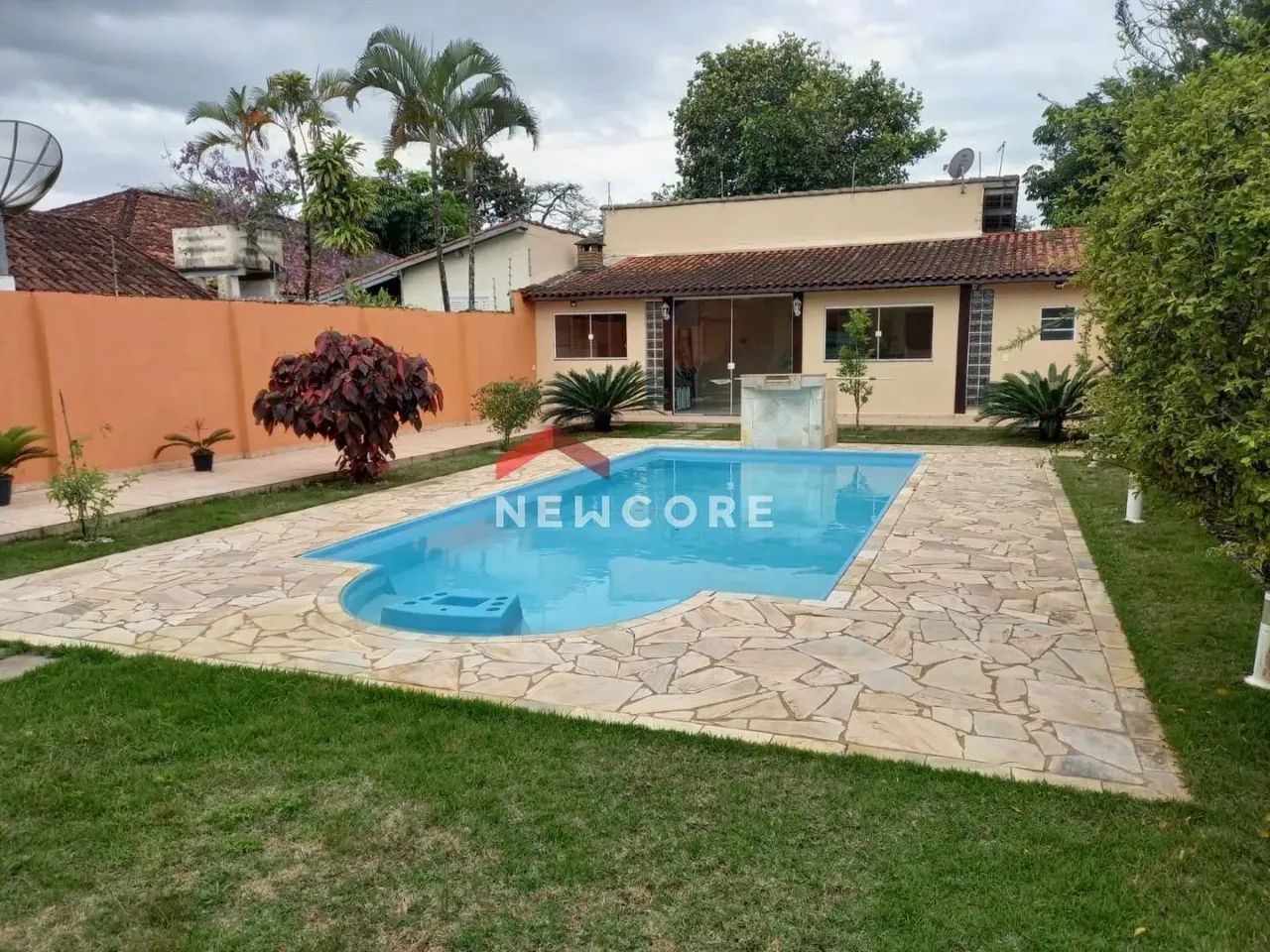 Casa em Rua Avanhandava - Suarão - Itanhaém/SP