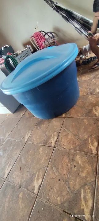 Caixa d'água 500 litros usada entrego 