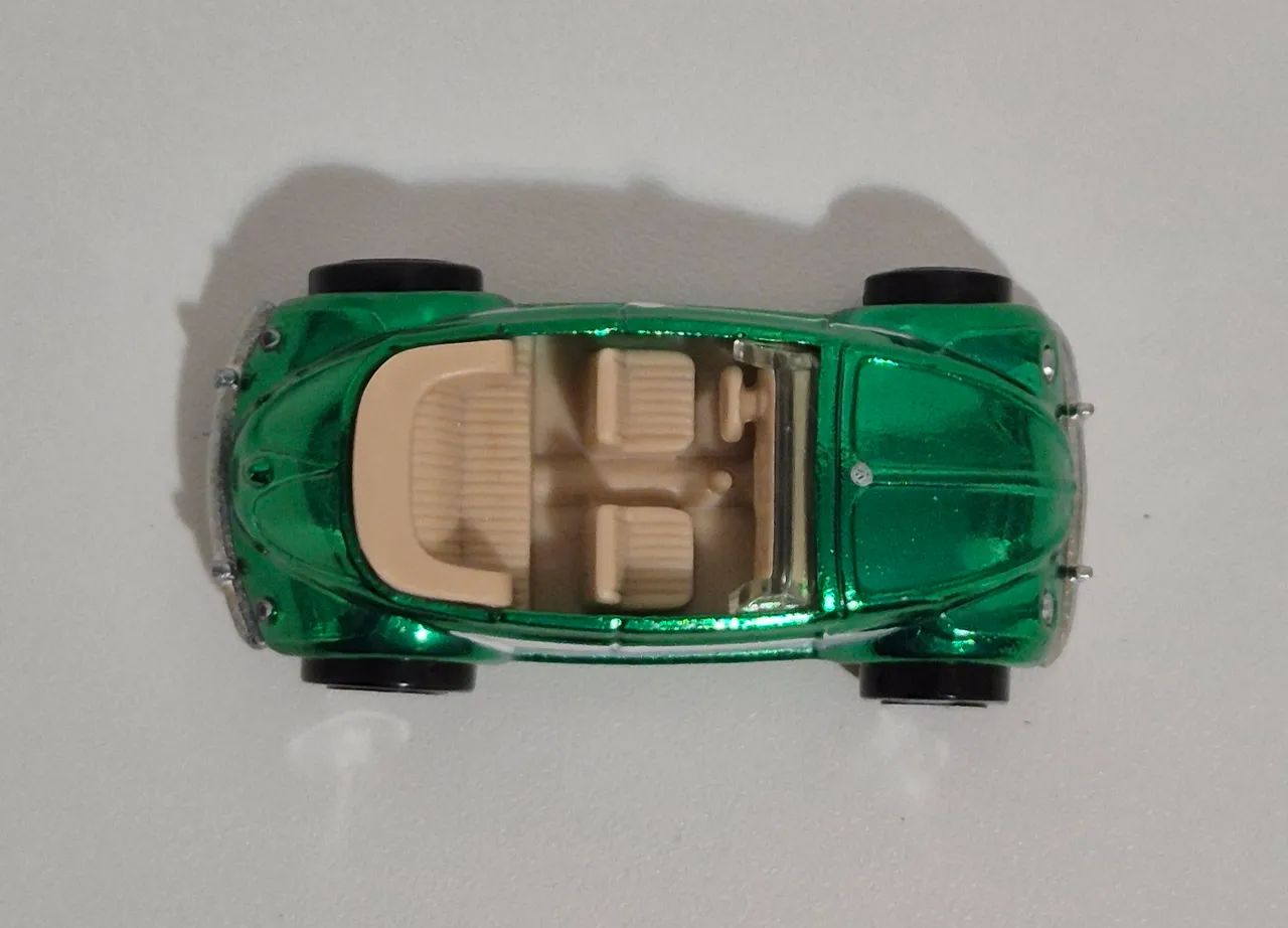 Hot Wheels Classics Volkswagen Beetle Convertible  - Foto 5